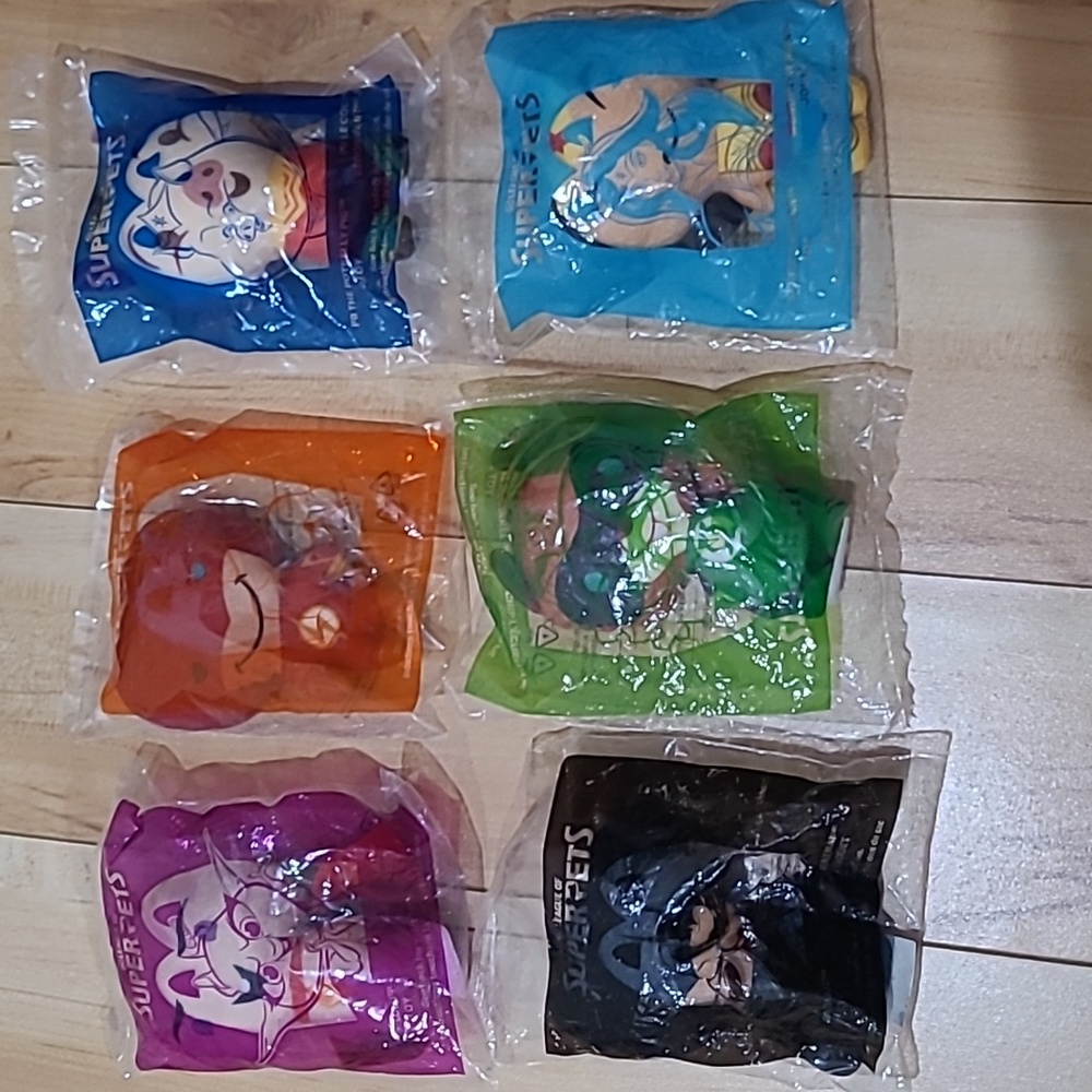 6 brand new McDonald's League of super pets toys